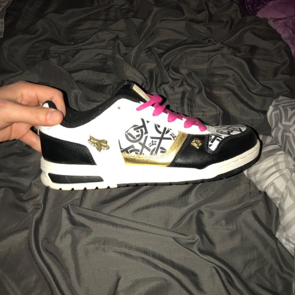 Size 7 fox shoes